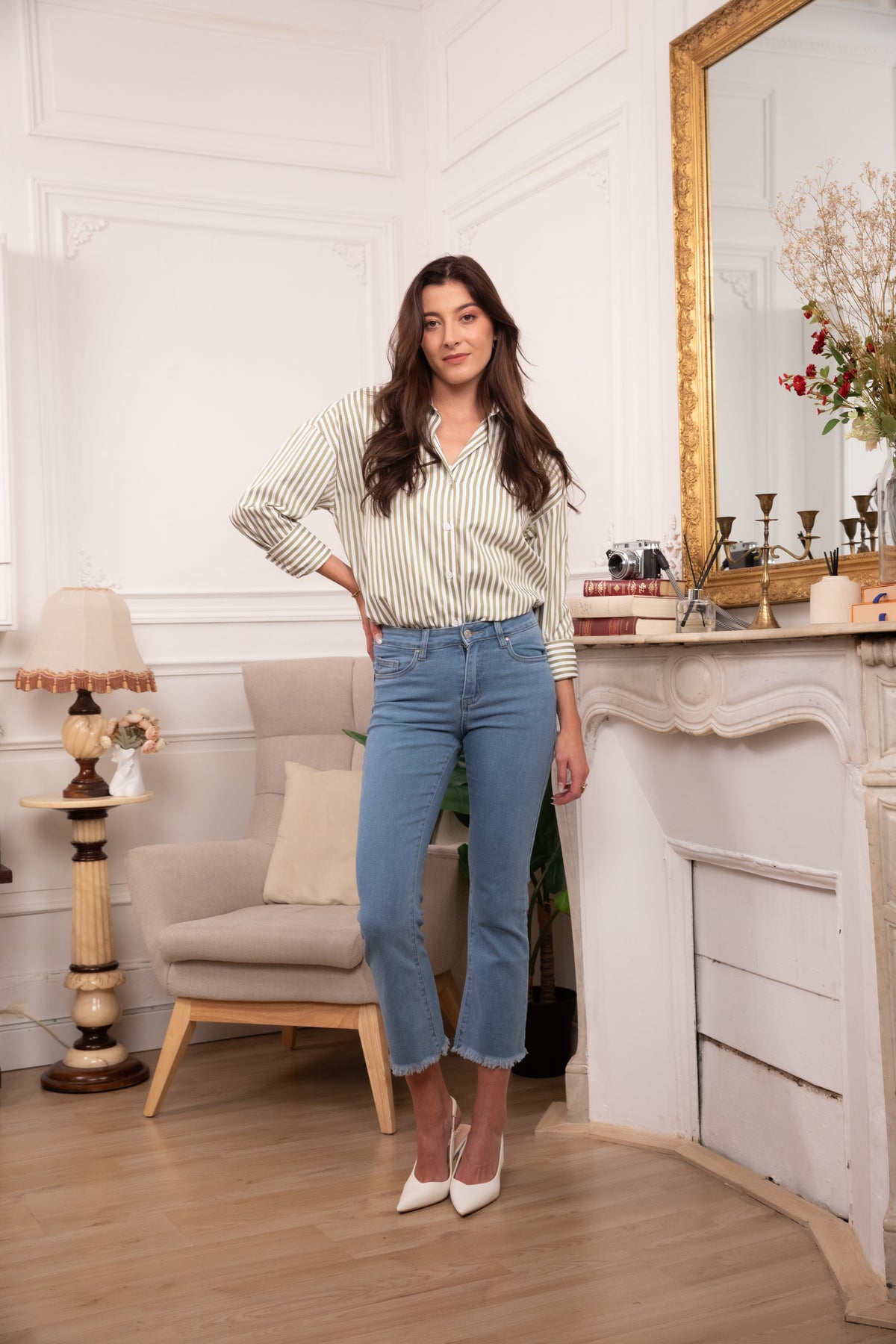 Jean flare mi-long à frange