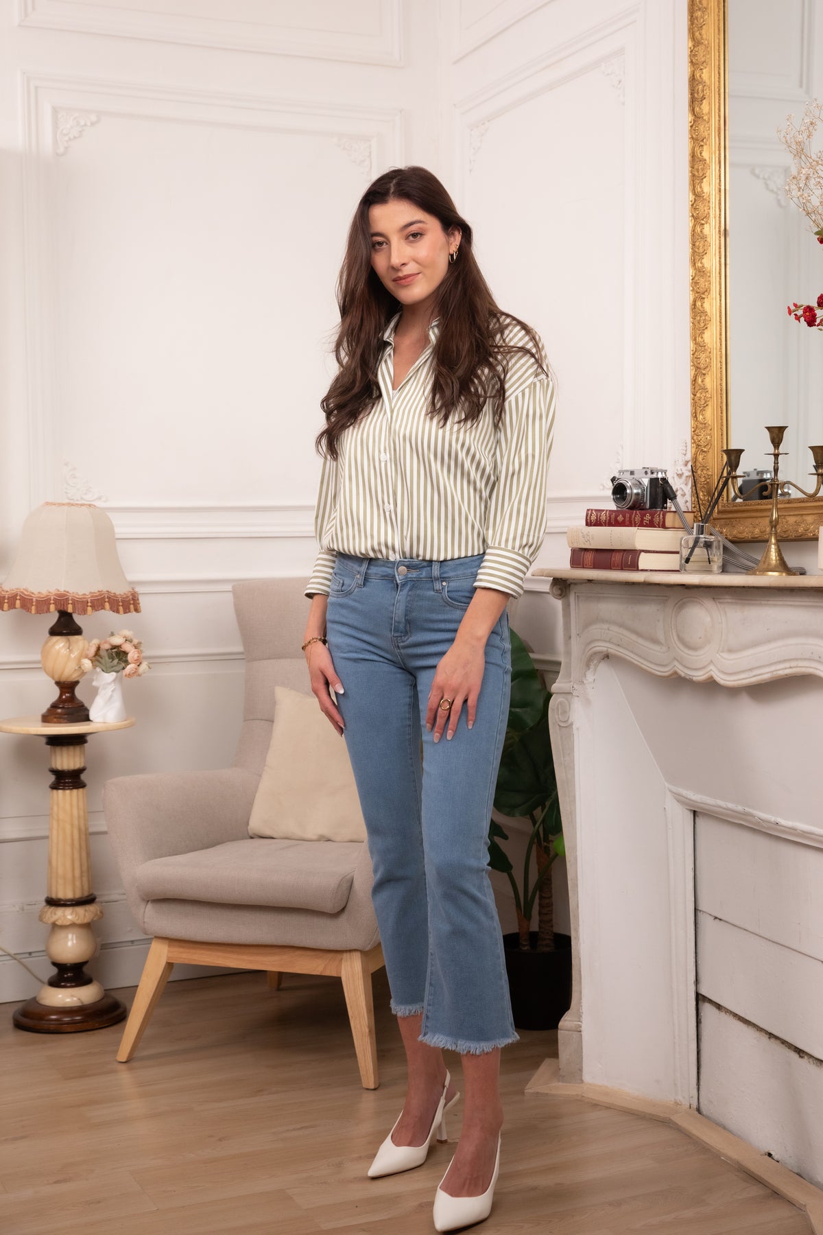 Jean flare mi-long à frange