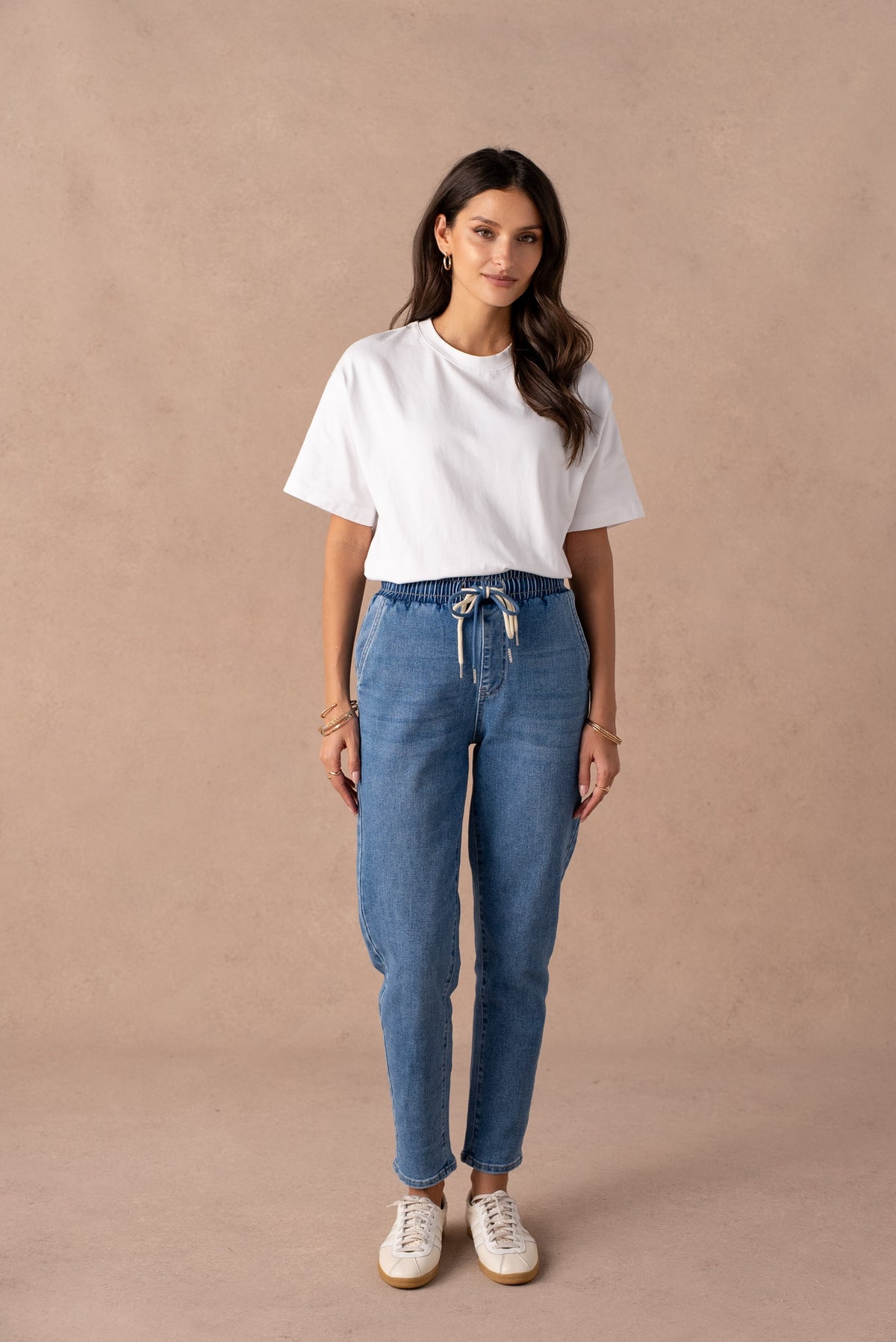 Jean mom fit à taille élastiquée