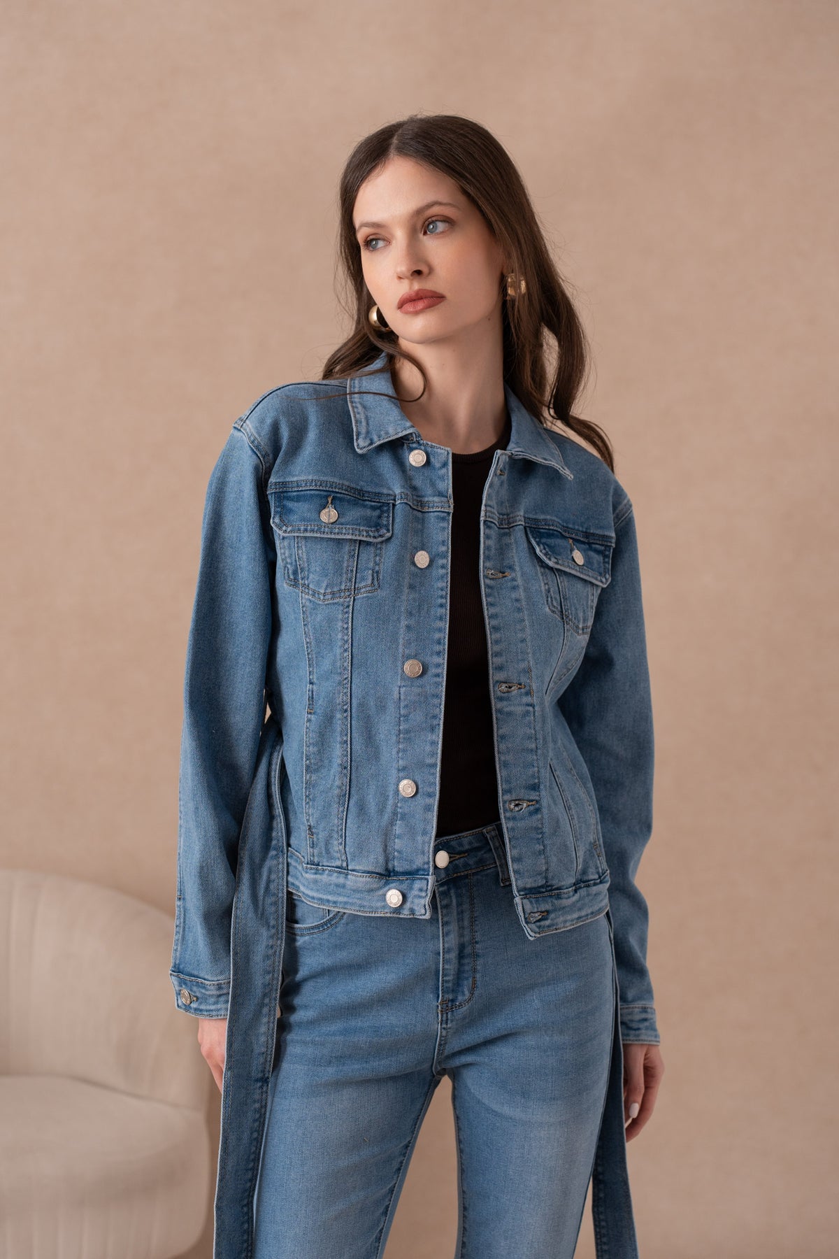 Veste en jean avec ceinture