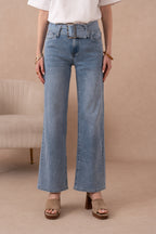 Jean ample taille basse avec ceinture