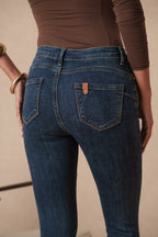 Jean slim push up avec détail poche arrière