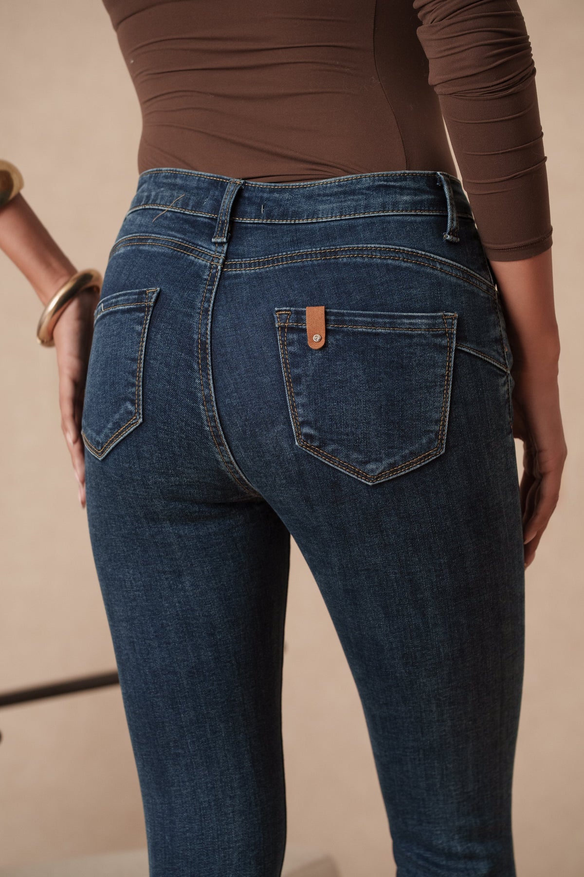 Jean slim push up avec détail poche arrière