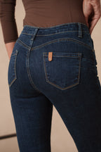 Jean slim push up avec détail poche arrière