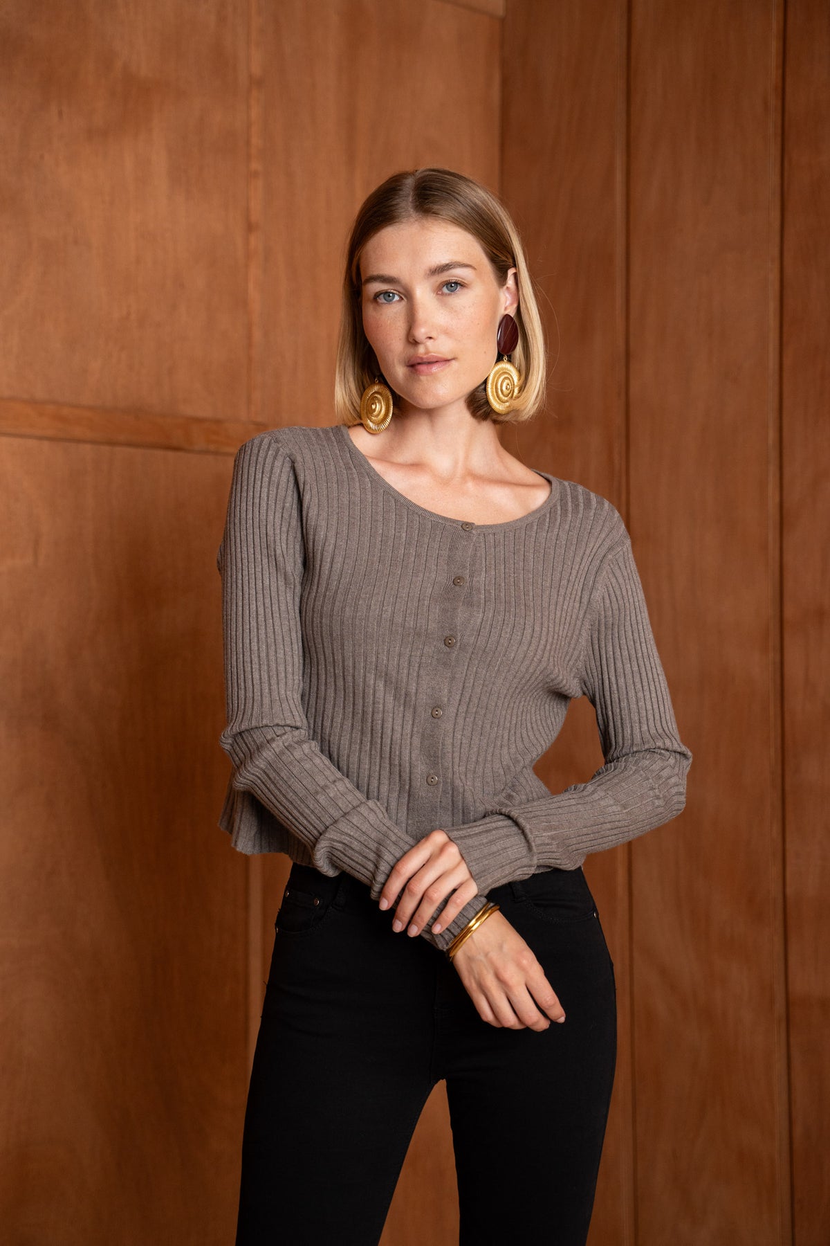 Pull léger avec boutons