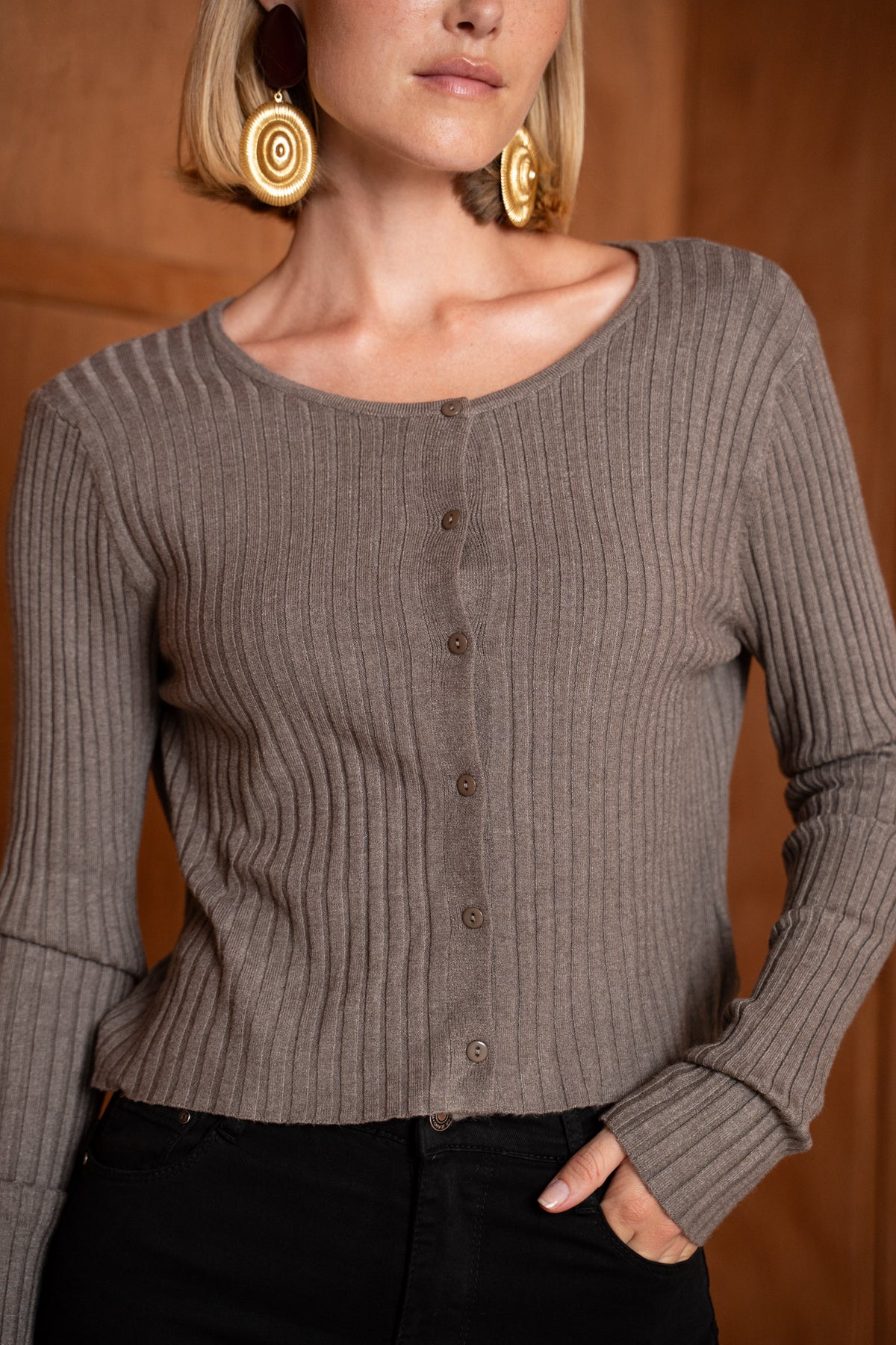Pull léger avec boutons