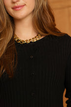 Pull léger avec boutons