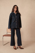 Jean large avec couture sur le côté