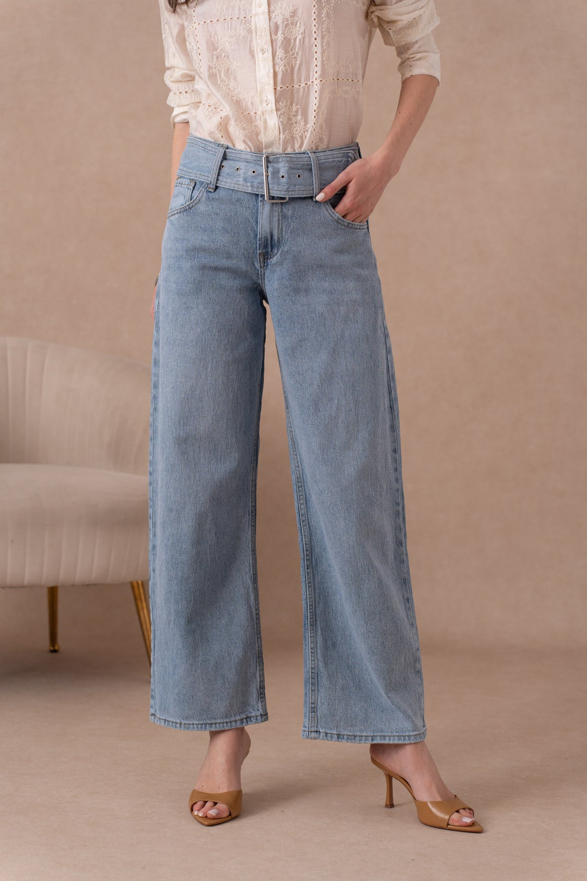 Jean large avec ceinture
