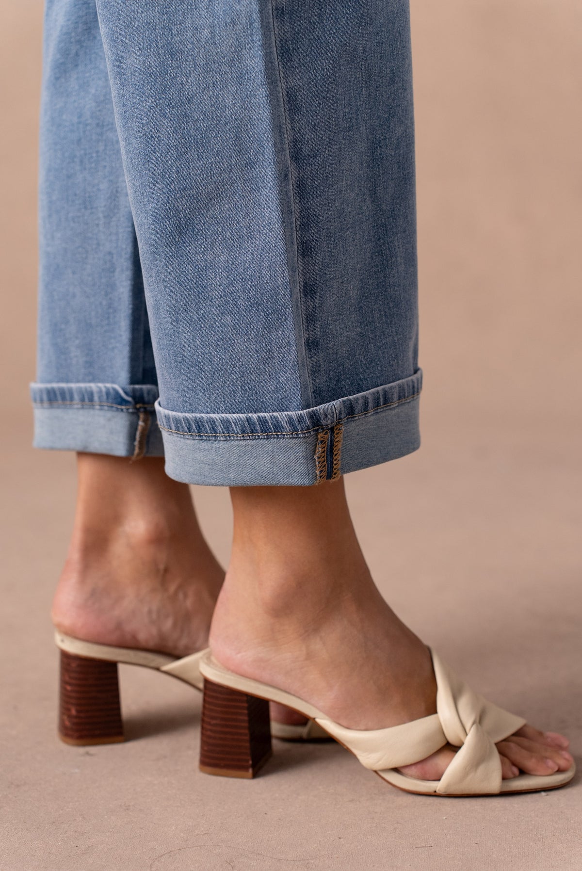 Jean wide leg retroussé