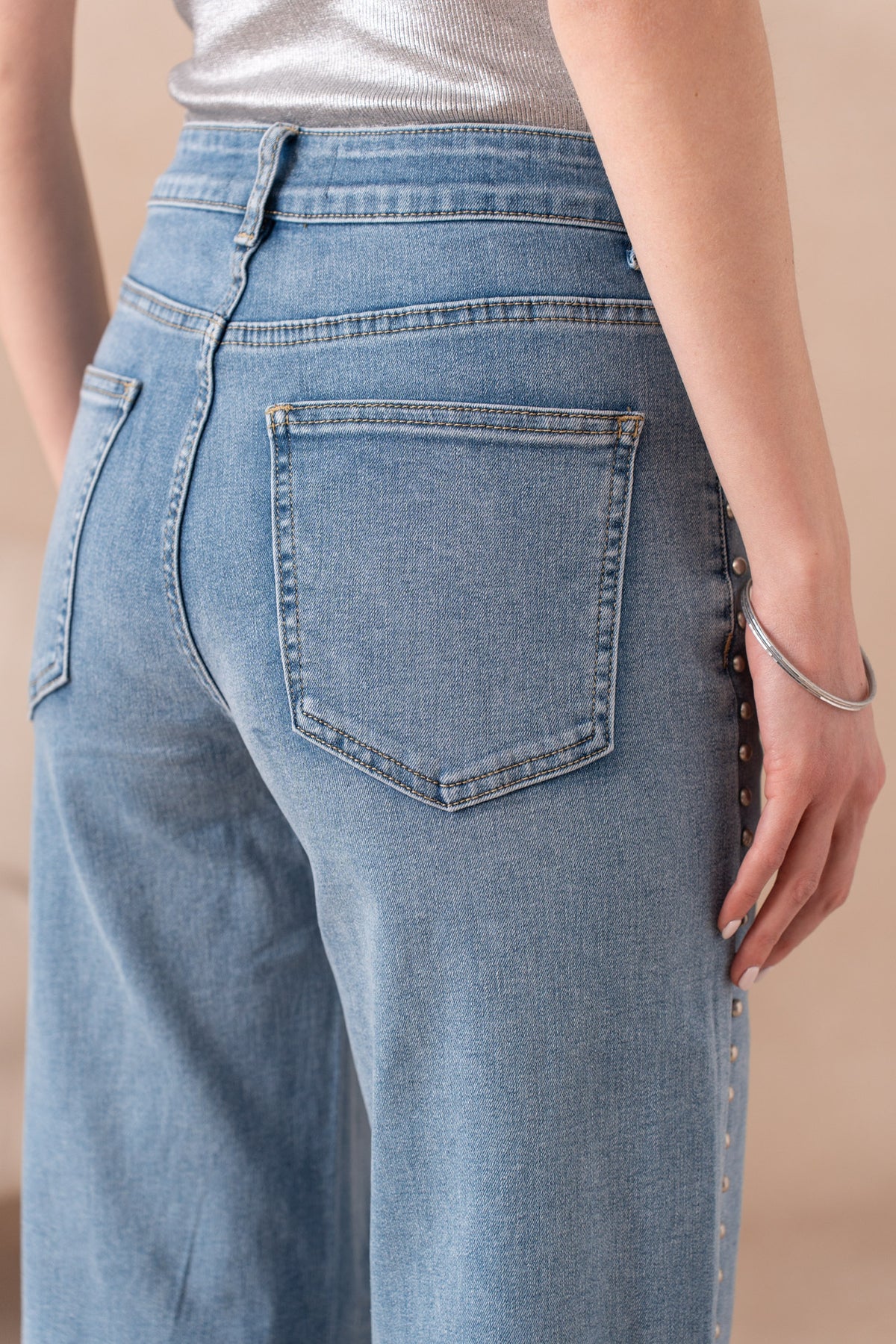 Jean large à clou mat