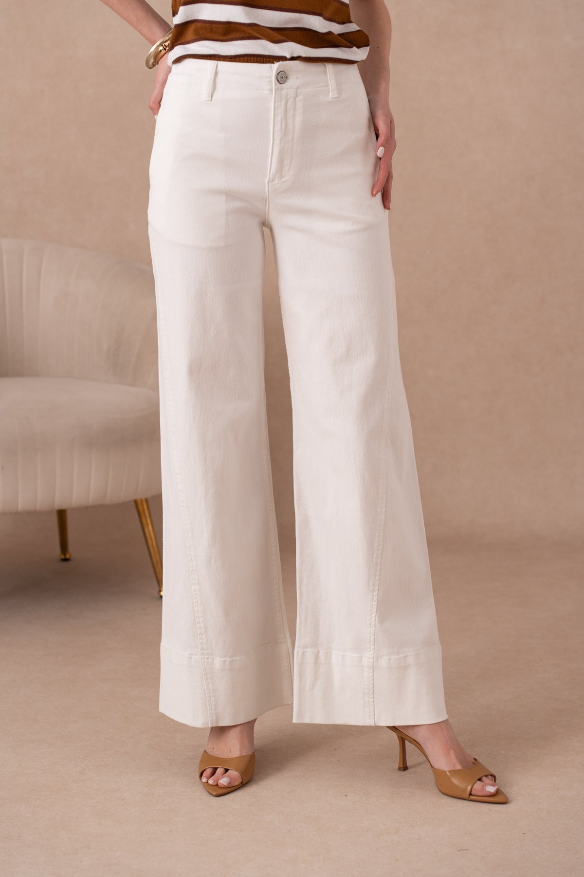 Jean large couleur avec couture sur le côté